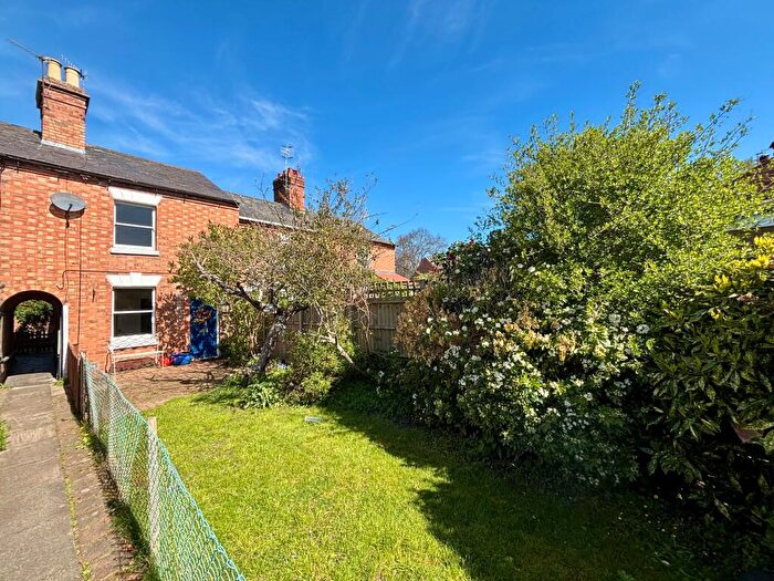 2 Bedroom Cottage To Rent In Carters Lane, Tiddington, Stratford Upon Avon, CV37