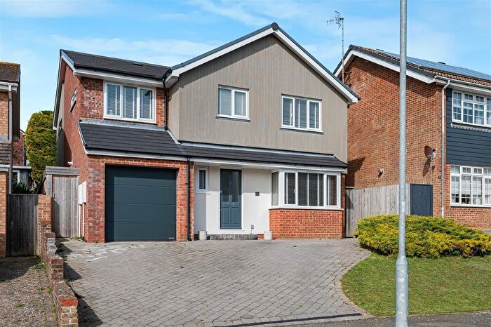 5 Bedroom Detached House For Sale In Princess Drive, Seaford, BN25