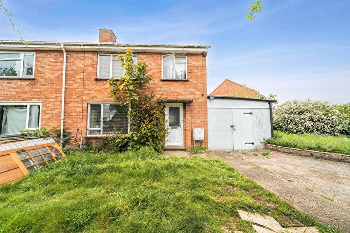 3 Bedroom Semi-Detached House For Sale In Hawkins Way, Wootton, Oxfordshire, OX13