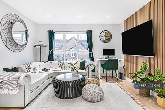 2 Bedroom Flat To Rent In Eco Court, Kingston Upon Thames, KT2