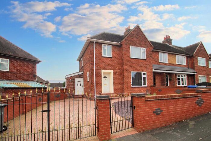 3 Bedroom Semi-Detached House To Rent In Rowley Avenue, Chesterton, Newcastle-under-Lyme, ST5