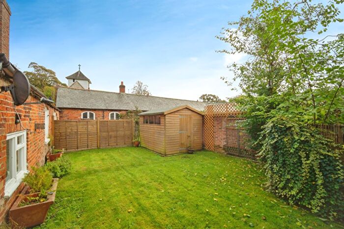 2 Bedroom Cottage For Sale In Up Street, Dummer, Basingstoke, RG25