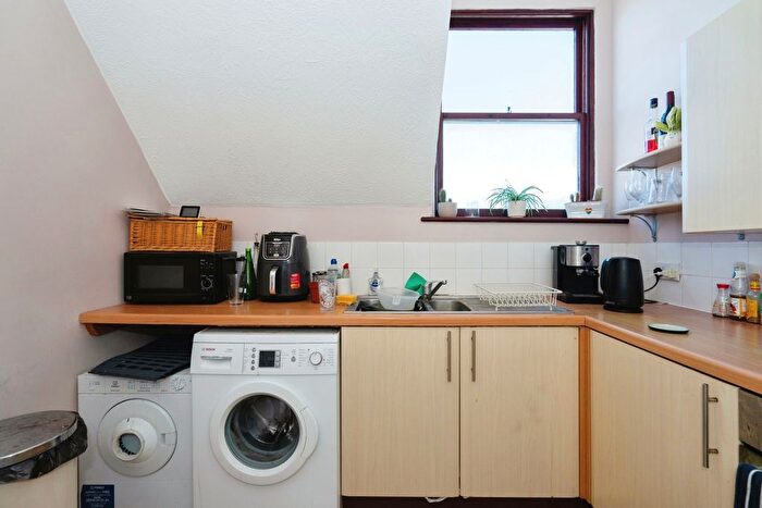 1 Bedroom Flat For Sale In Blatchington Road, Hove, East Sussex, BN3