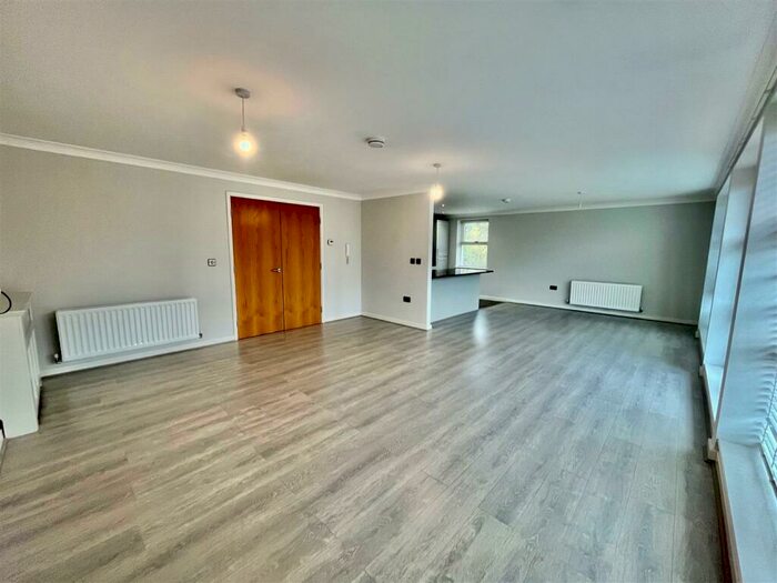 2 Bedroom Apartment To Rent In Ashfield Court, Low Fell, NE9