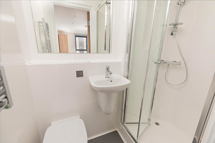 1 Bedroom Flat To Rent In Paintworks, Bristol, BS4