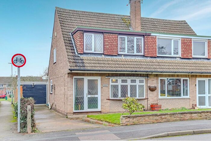 3 Bedroom Semi Detached House For Sale In Packer Avenue, Leicester Forest East, LE3