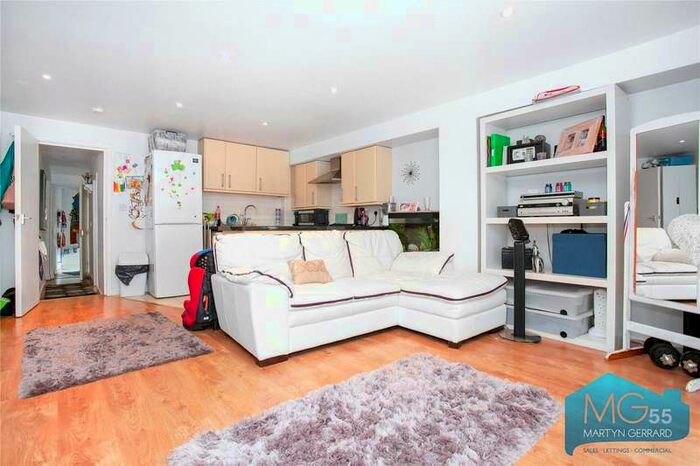 1 Bedroom Apartment To Rent In High Street, High Barnet, London, EN5