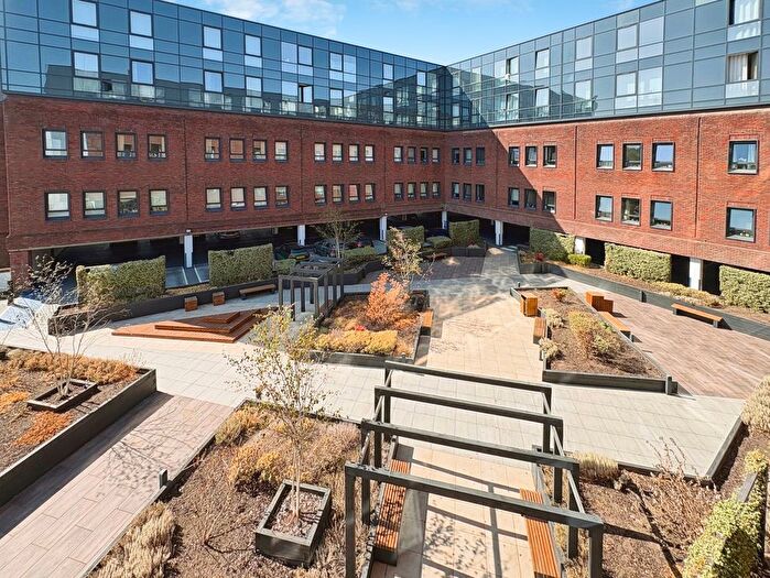 2 Bedroom Flat To Rent In Ashwood House, - Pembroke Broadway, Camberley, Surrey, GU15