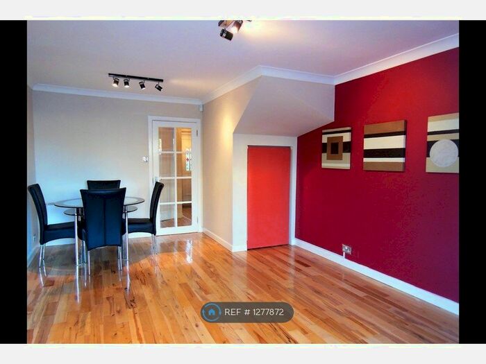 2 Bedroom End Of Terrace House To Rent In Pullmans Place, Staines TW18