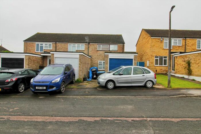 3 Bedroom Terraced House For Sale In Peacocks, Harlow, CM19