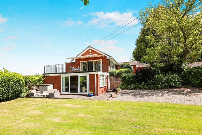 5 Bedroom Detached Bungalow For Sale In Little Witley, Worcester, WR6