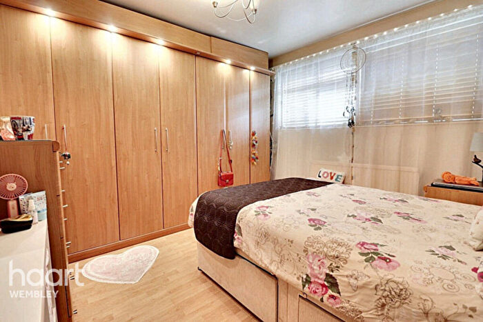 1 Bedroom Maisonette To Rent In Reets Farm Close, London, NW9