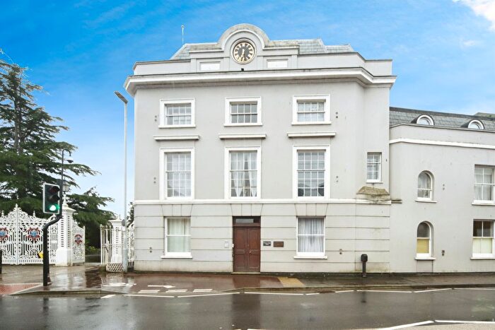 1 Bedroom Flat For Sale In Upper High Street, Taunton, TA1