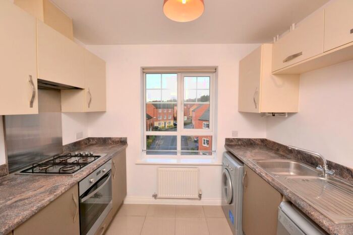 2 Bedroom Flat To Rent In Wildacre Drive, Northampton, NN3