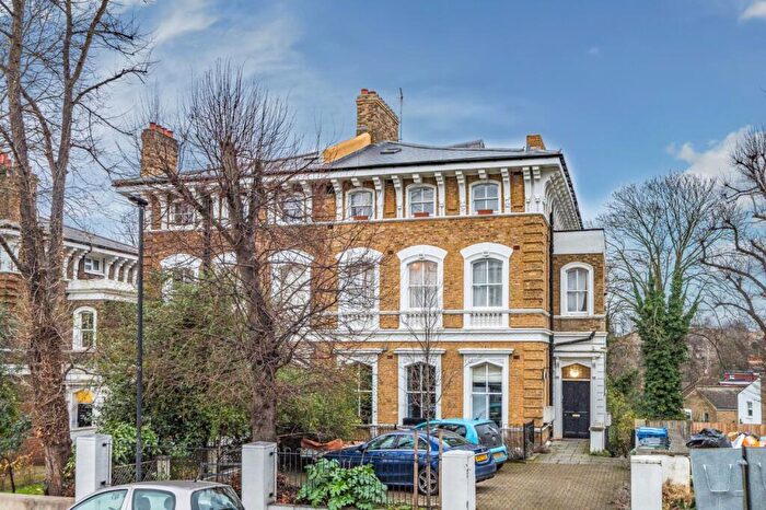 2 Bedroom Flat To Rent In Victoria Way London, SE7