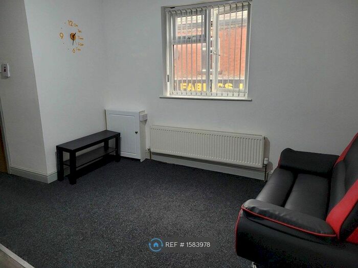 Studio To Rent In Whalley New Road, Blackburn, BB1