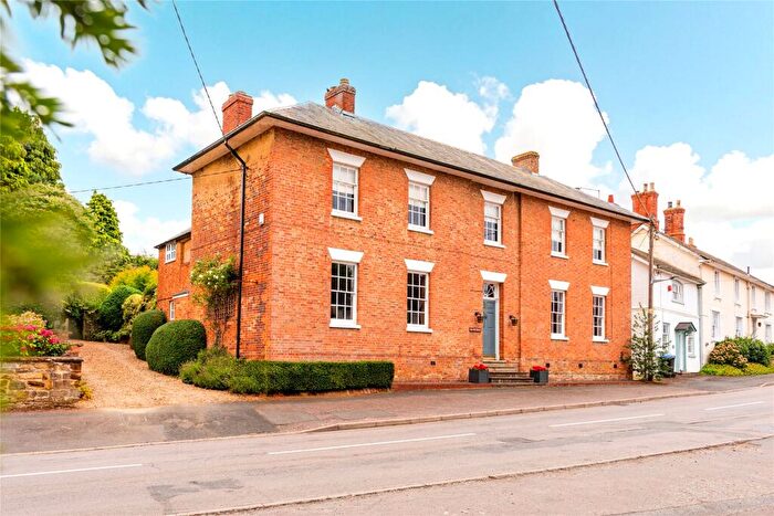 5 Bedroom Detached House For Sale In High Street, Guilsborough, Northampton, Northamptonshire, NN6