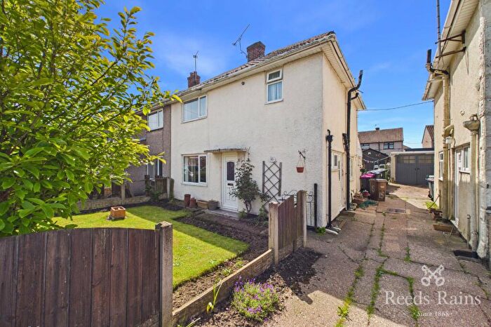 3 Bedroom Semi-Detached House For Sale In Ulrica Drive, Thurcroft, Rotherham, South Yorkshire, S66