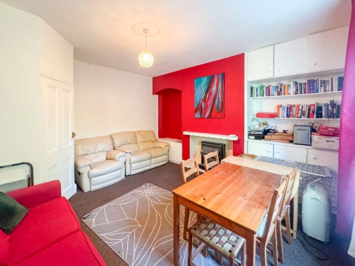 2 Bedroom Terraced House To Rent In Norwood Road, Birkby, Huddersfield, HD2