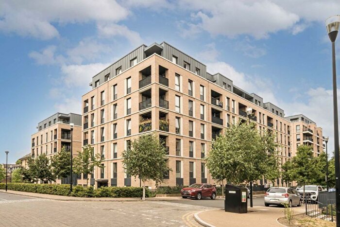 2 Bedroom Flat To Rent In Denman Avenue, Southall, UB2