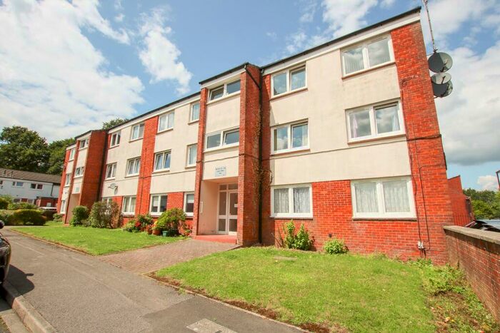 1 Bedroom Flat For Sale In Lewis Silkin Way, Aldermoor, Southampton, SO16