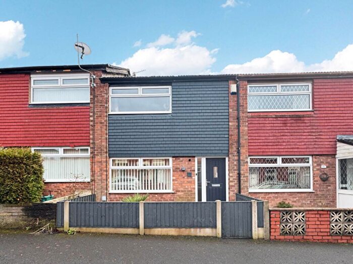 2 Bedroom Town House For Sale In Houghton Street, Royton, OL2