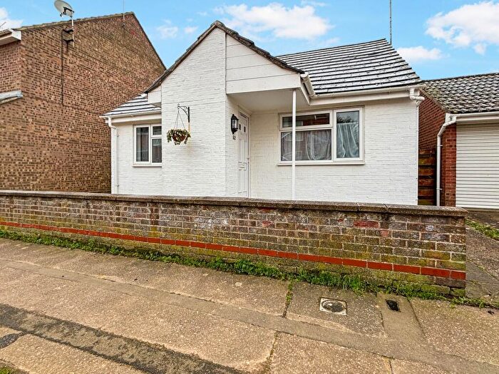 2 Bedroom Detached Bungalow For Sale In Richard Avenue, Wivenhoe, Colchester, CO7