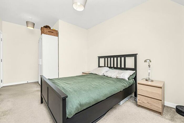 1 Bedroom Flat For Sale In Inglis Way, Millbrook Park, NW7