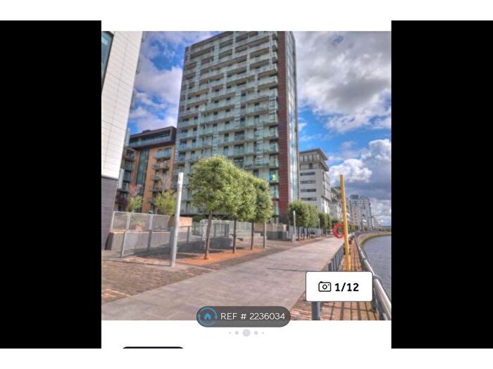 2 Bedroom Flat To Rent In Castlebank Place, Glasgow, G11