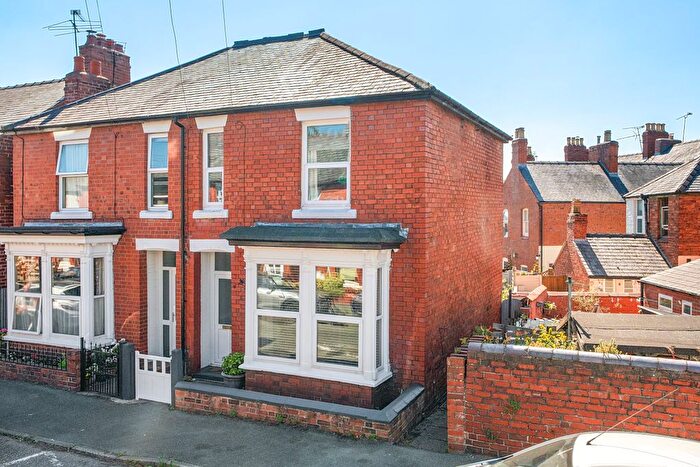 3 Bedroom Semi-Detached House For Sale In Stewart Road, Oswestry, Shropshire, SY11