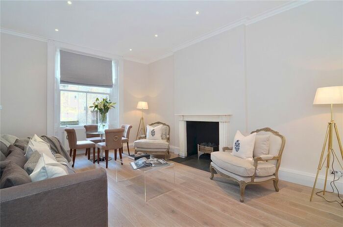 1 Bedroom Flat To Rent In Cadogan Place, Knightsbridge, SW1X