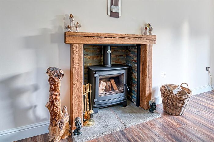 4 Bedroom Detached House For Sale In Lutterworth Avenue, Runcorn, WA7