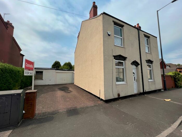 3 Bedroom Detached House To Rent In Bangor Villas, Walsall Road, Darlaston, Wednesbury, WS10