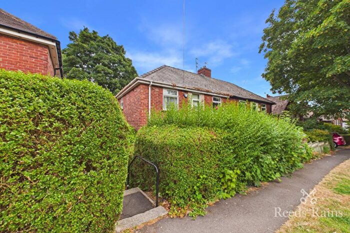 3 Bedroom Semi-Detached House For Sale In Southey Hall Drive, Sheffield, S5