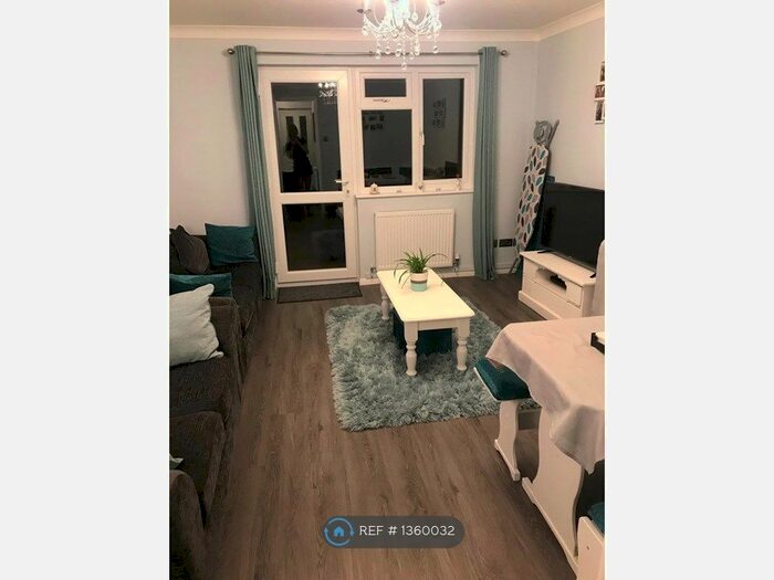 2 Bedroom Terraced House To Rent In York Road, Billericay, CM12