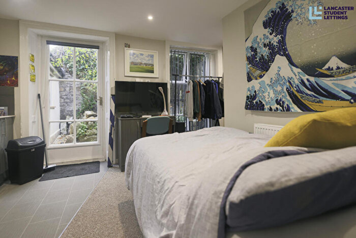 1 Bedroom Flat To Rent In Queen Street, Lancaster, LA1