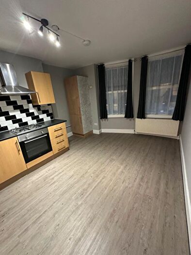 2 Bedroom Flat To Rent In East Street, Barking, IG11