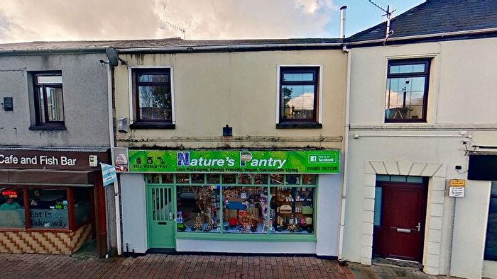 2 Bedroom Flat For Sale In Duke Street, Aberdare, Rhondda Cynon Taf, CF44