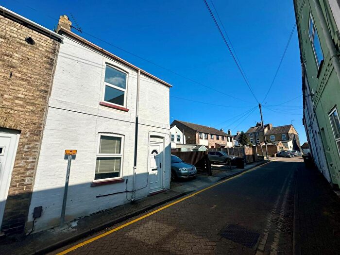 2 Bedroom Terraced House To Rent In Sayer Street, Huntingdon, PE29
