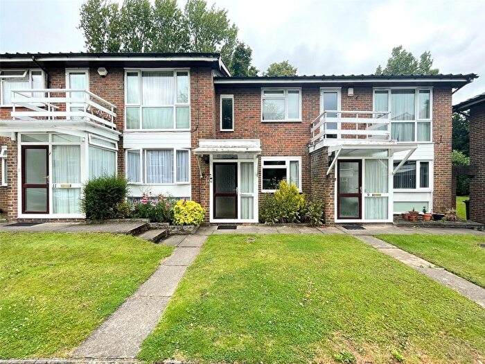 2 Bedroom Maisonette To Rent In White House Drive, Stanmore, HA7