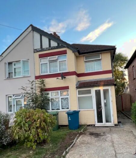 3 Bedroom Semi-Detached House To Rent In Windsor Road, Harrow, Greater London, HA3