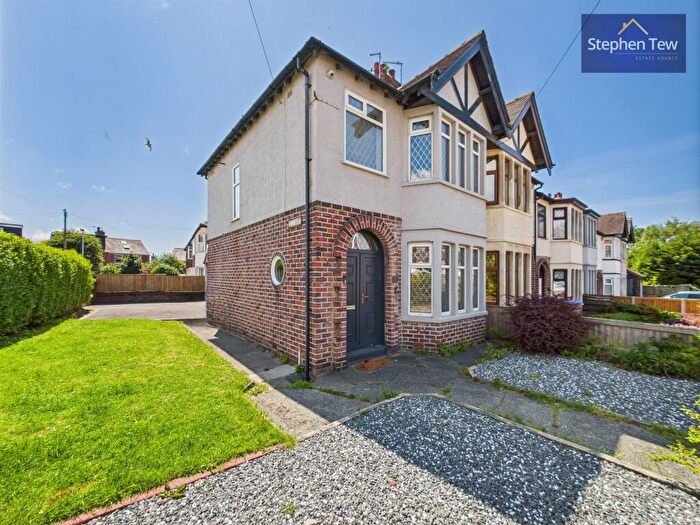 3 Bedroom End Of Terrace House For Sale In Penrose Avenue, Blackpool, FY4