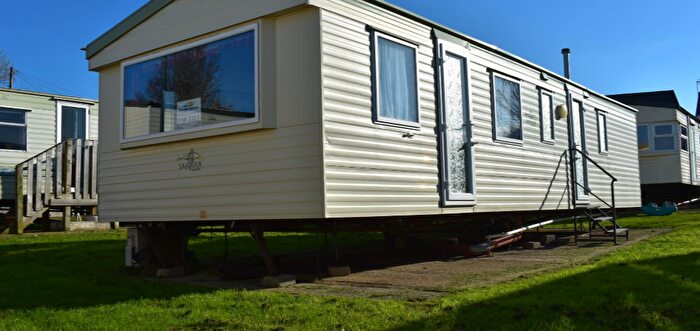 2 Bedroom Park Home For Sale In Plough Road, Minster On Sea, Sheerness, ME12