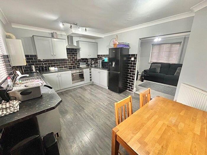 3 Bedroom Terraced House For Sale In Suffolk Road, Gorleston, NR31