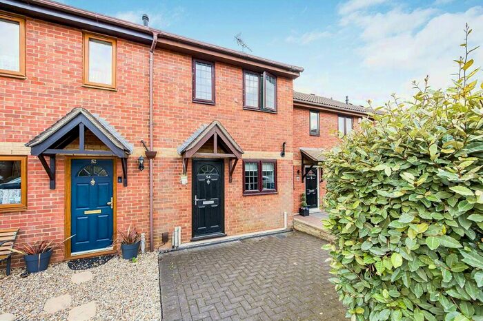 2 Bedroom Terraced House To Rent In Hazelwood Park Close, Chigwell, IG7