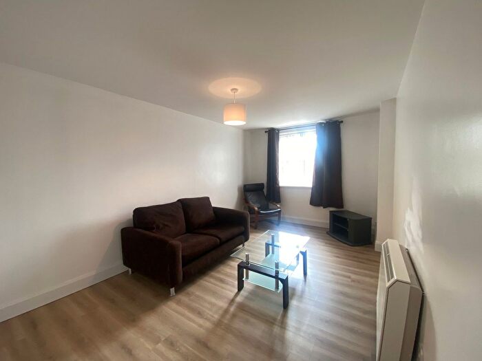2 Bedroom Flat To Rent In Bed - Plymouth Village, , Plymouth Grove, Victoria Park, M13