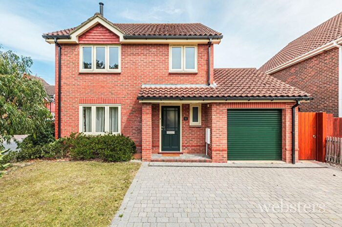 3 Bedroom Detached House For Sale In Badgers Brook Road, Drayton, NR8
