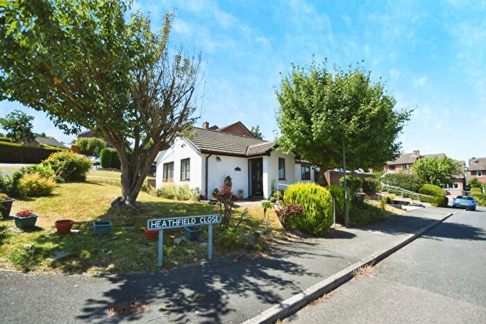 2 Bedroom Detached Bungalow For Sale In Heathfield Close, Wingerworth, Chesterfield, S42