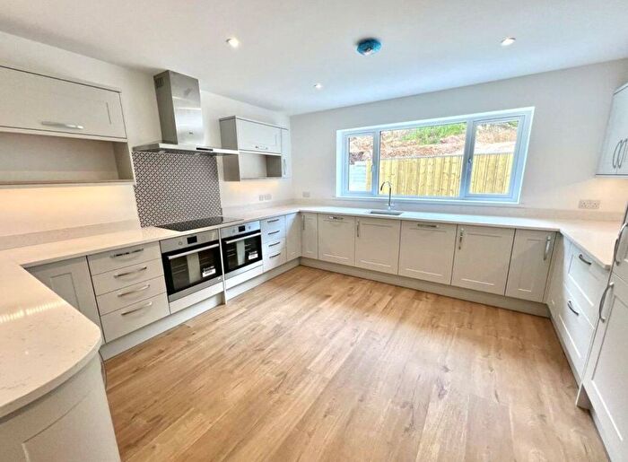 4 Bedroom Detached House To Rent In Shenley Lane, London Colney, St Albans, AL2