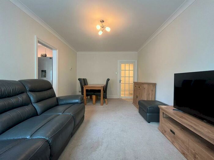 1 Bedroom Apartment To Rent In Daws Court, High Street, Iver, SL0